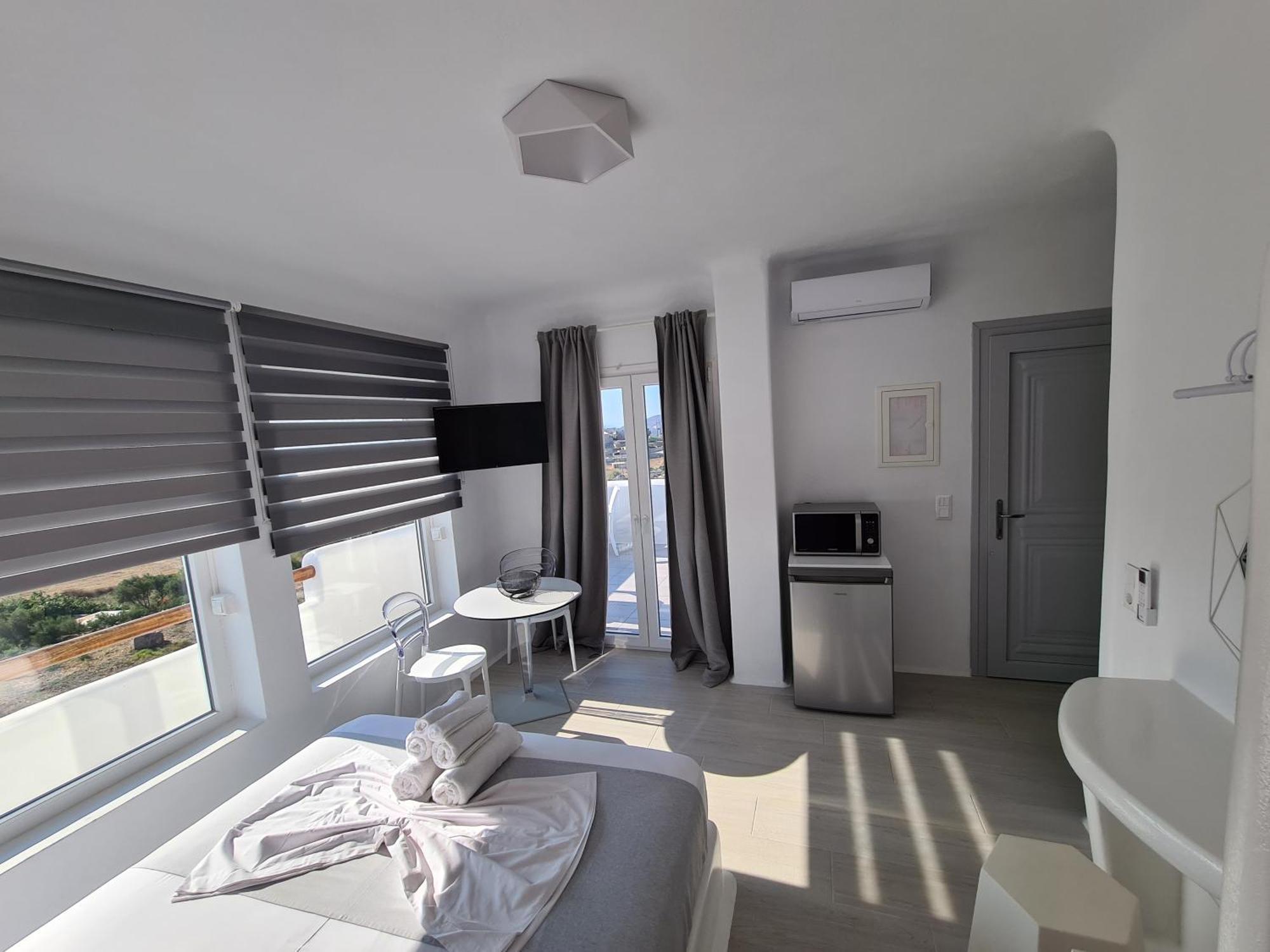 Ariadne'S Crown Luxury Suites With Private Pool Vívlos Extérieur photo