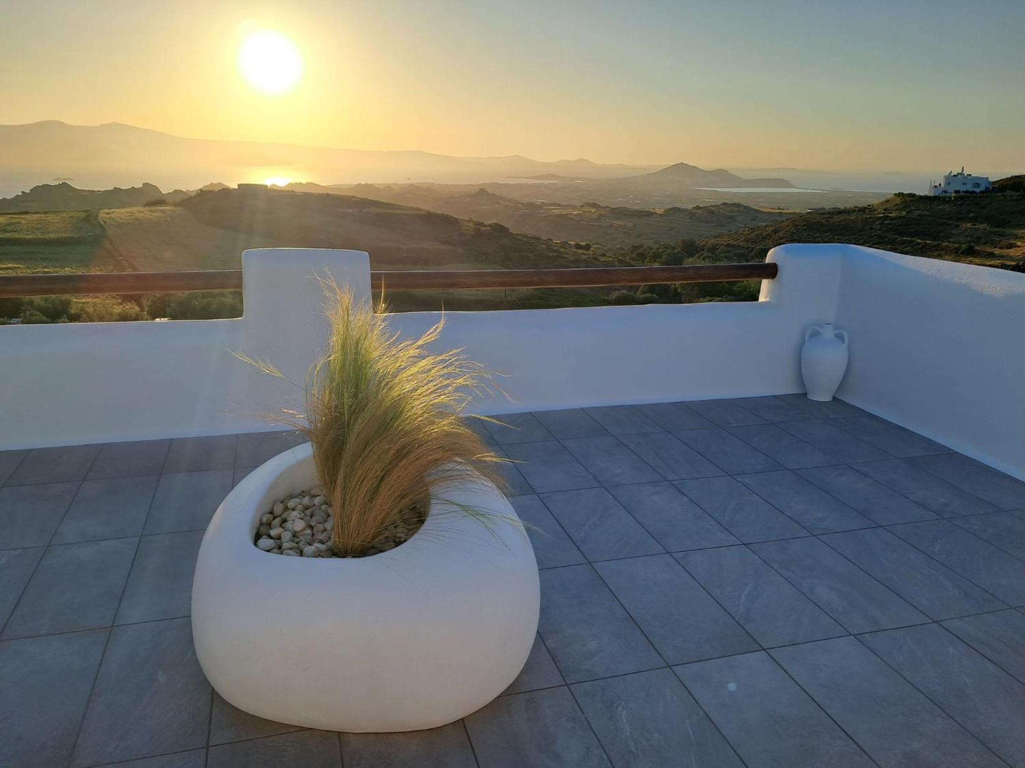 Ariadne'S Crown Luxury Suites With Private Pool Vívlos Extérieur photo