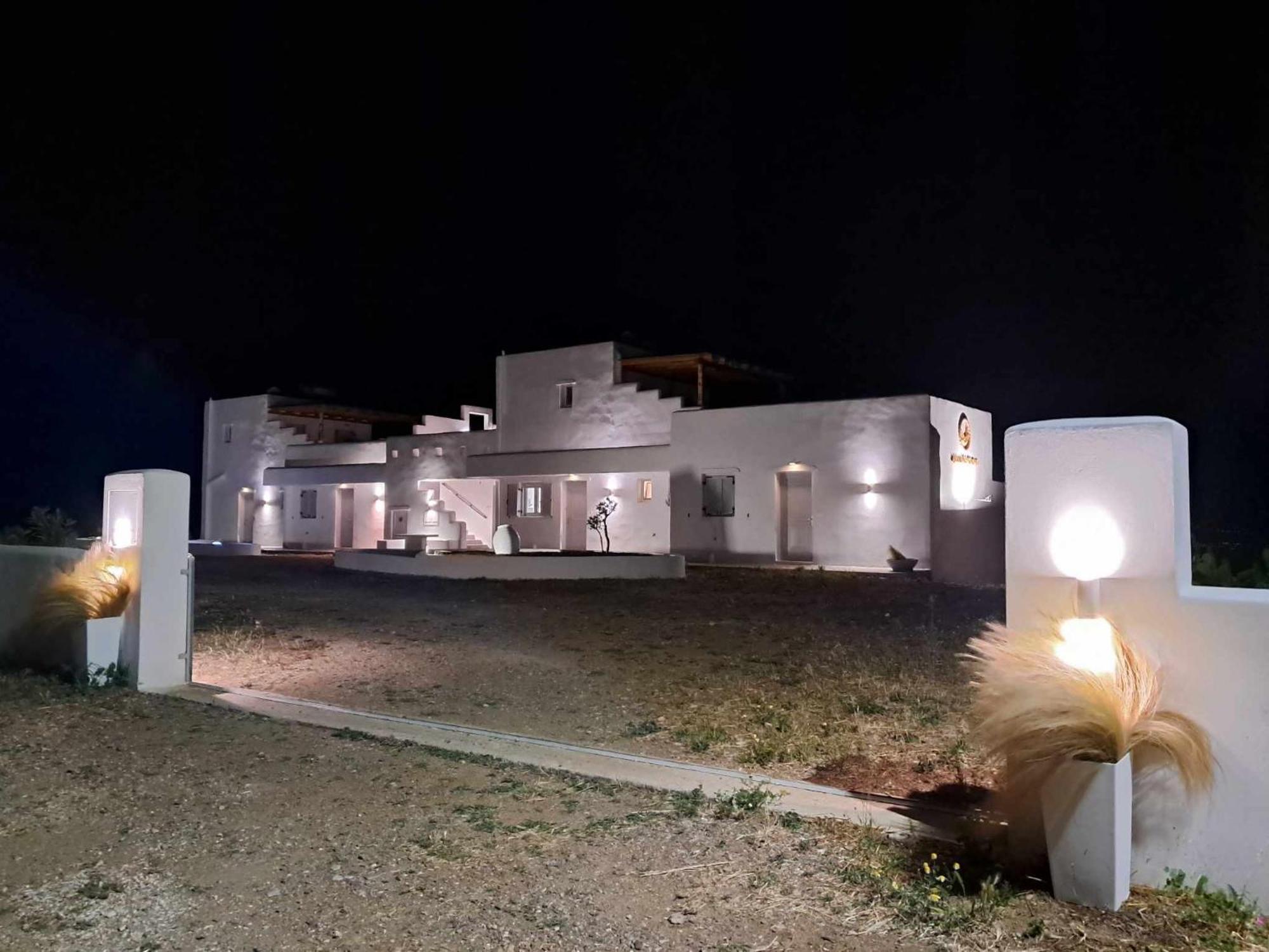 Ariadne'S Crown Luxury Suites With Private Pool Vívlos Extérieur photo