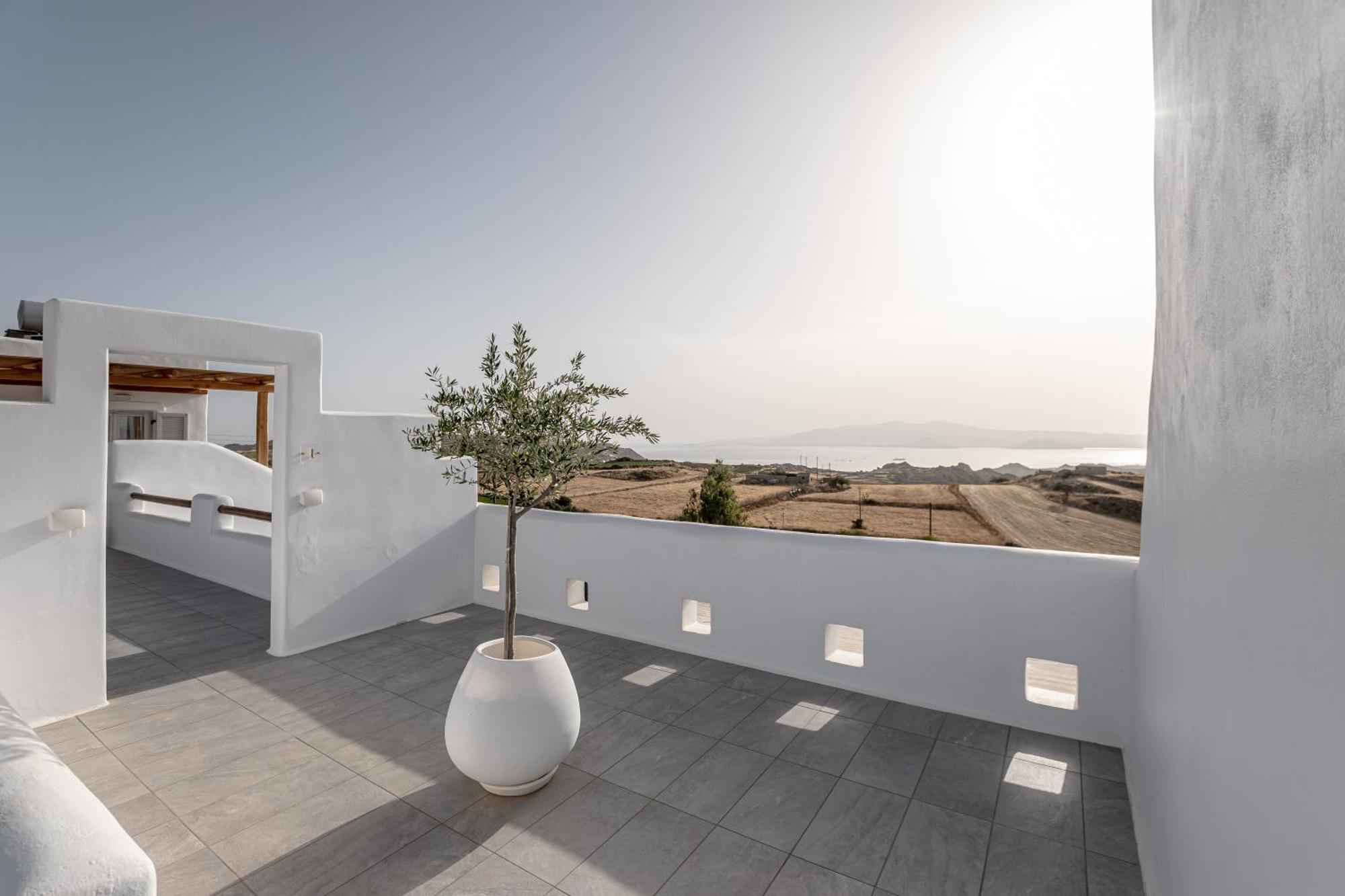 Ariadne'S Crown Luxury Suites With Private Pool Vívlos Extérieur photo